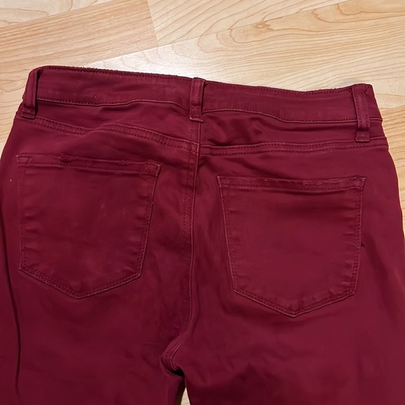 ✨Burgundy stretchy skinny jeans! ✨ - Picture 4 of 8